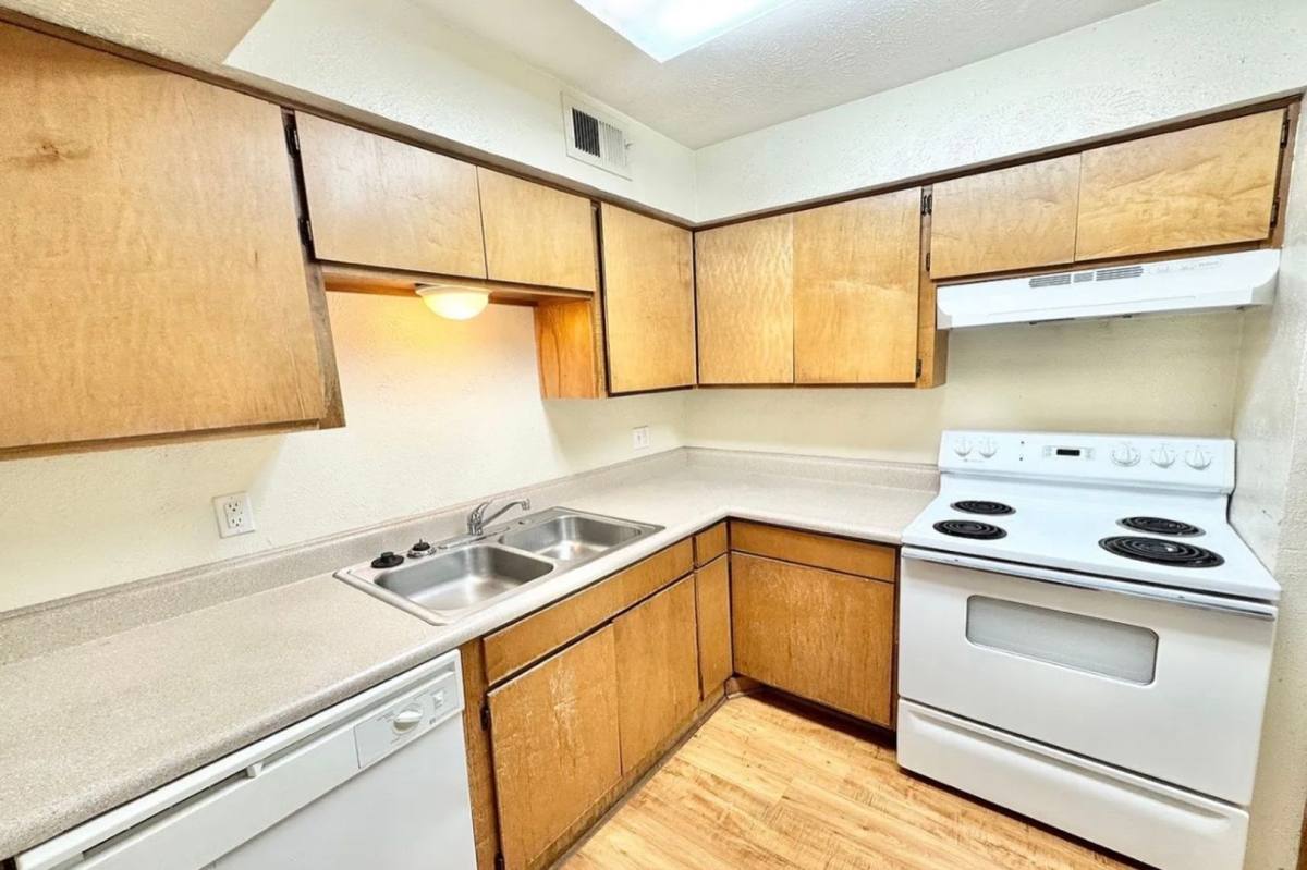 Apartment for rent at 1115 N Austin St, Denton, TX 76201