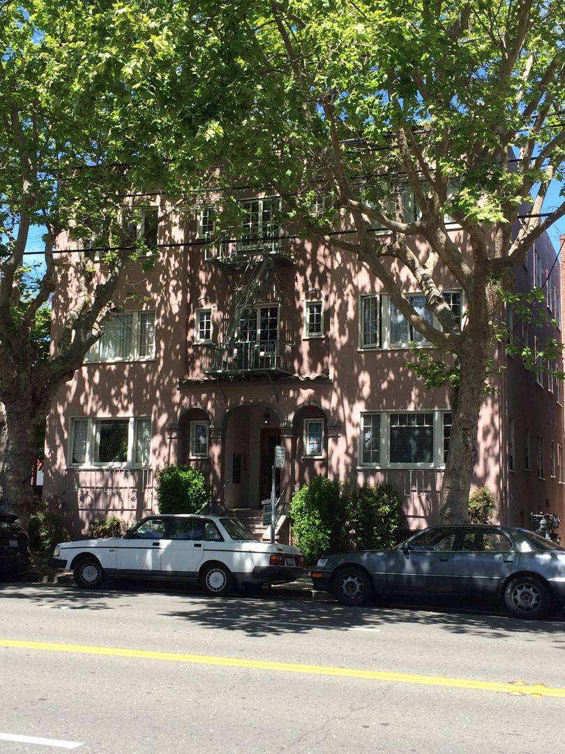Apartment for rent at 725 Central Ave, Alameda, CA 94501