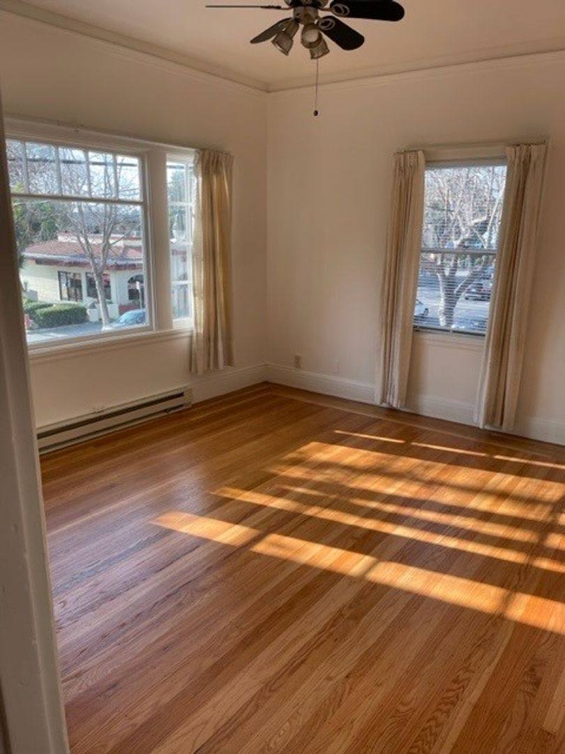 Apartment for rent at 725 Central Ave, Alameda, CA 94501