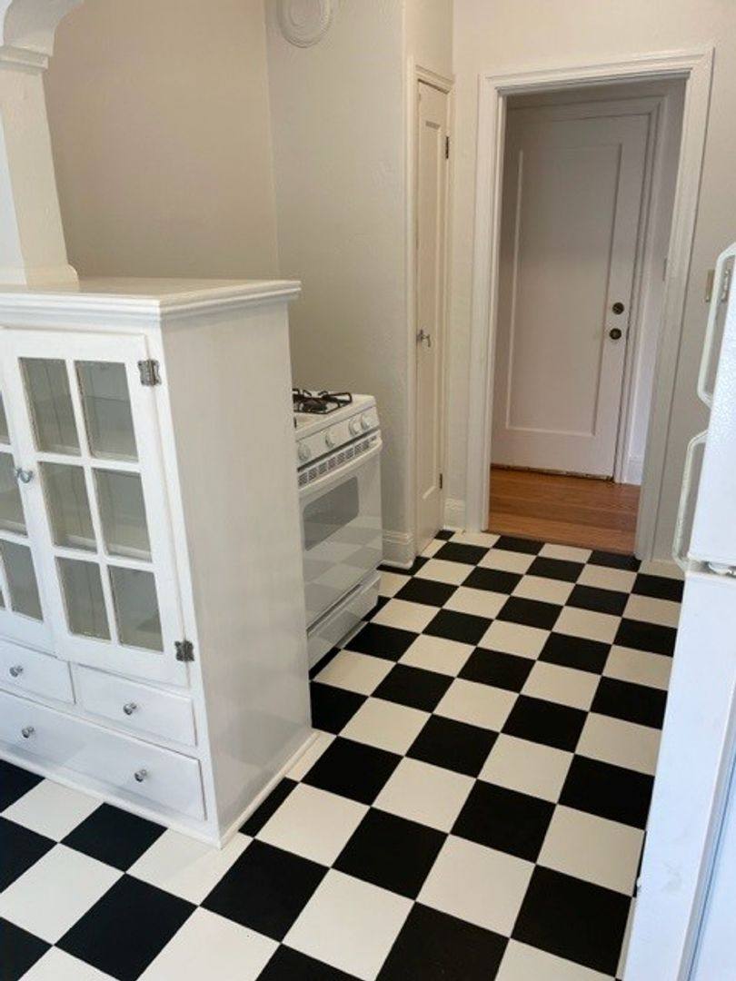 Apartment for rent at 725 Central Ave, Alameda, CA 94501