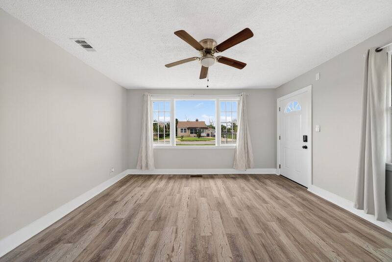 Apartment for rent at 1114 McKenzie #1, Panama City, FL 32404