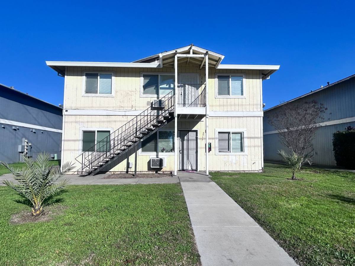 Apartment for rent at 2777-2783 Meadowview Rd, Sacramento, CA 95832