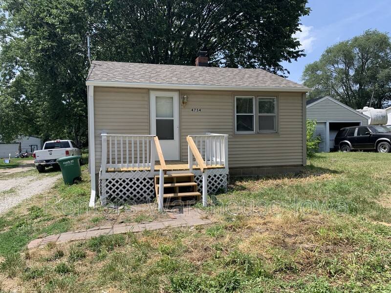 House for rent at 4754 NE 27th Court, Des Moines, IA 50317