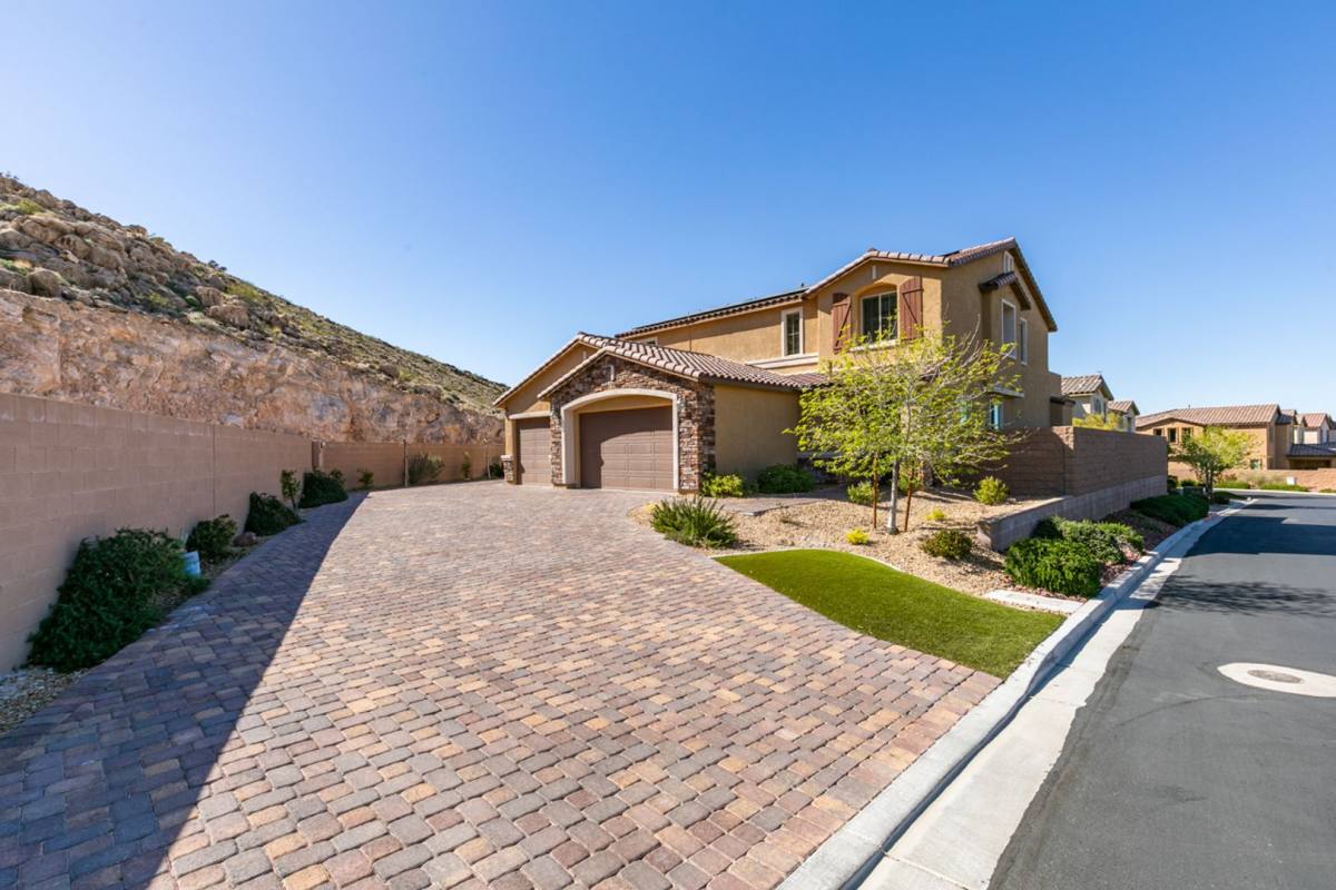 House for rent at 12351 Champions Tour Dr, Las Vegas, NV 89141