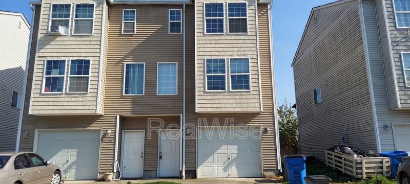 Townhouse for rent at 5719 NE 135th Ave, Vancouver, WA 98682