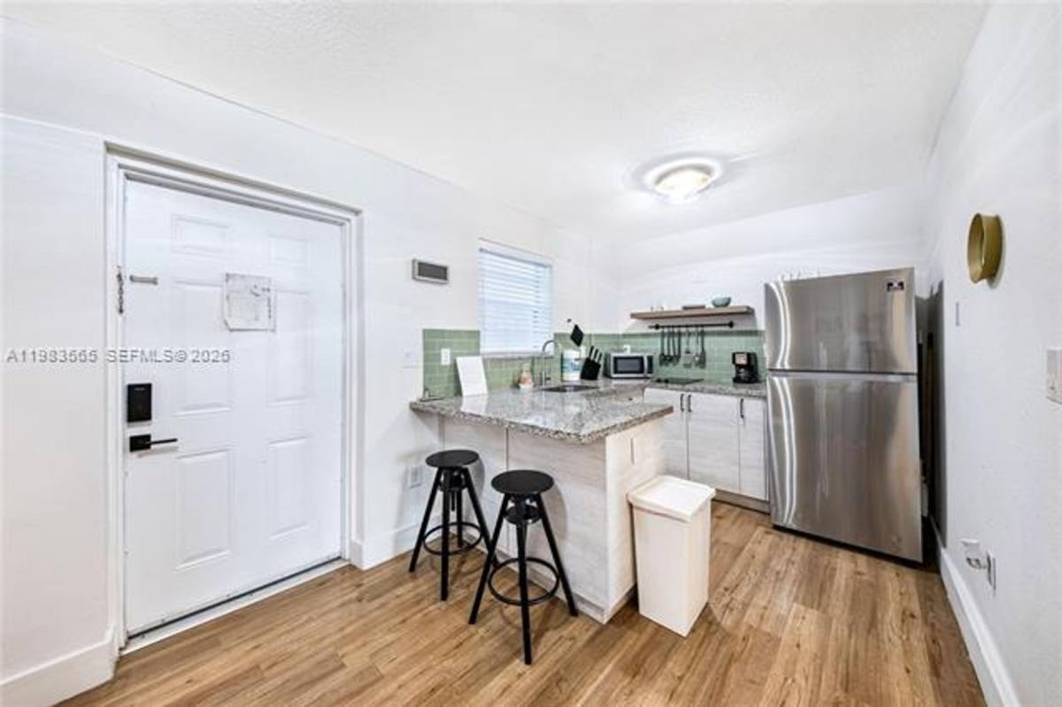 Apartment for rent at 237 38th St, Miami Beach, FL 33140