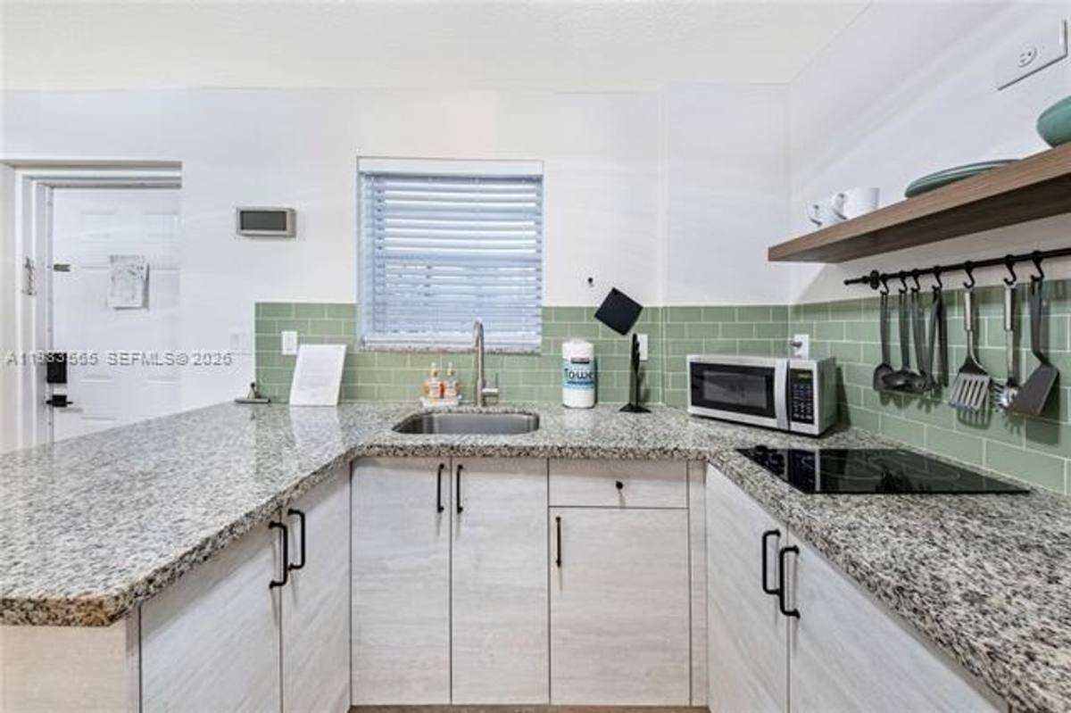 Apartment for rent at 237 38th St, Miami Beach, FL 33140