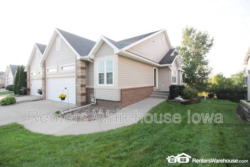 Townhouse for rent at 7144 Cody Dr, West Des Moines, IA 50266