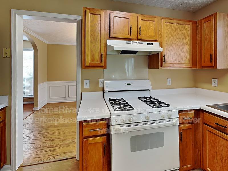 House for rent at 1155 Winthrope Chase Dr, Alpharetta, GA 30009