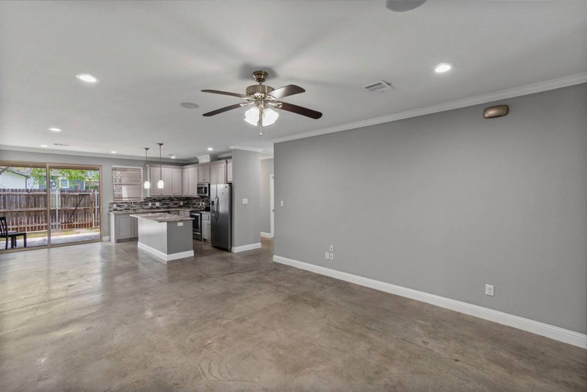 House for rent at 2710 Gordon Ave, Fort Worth, TX 76110