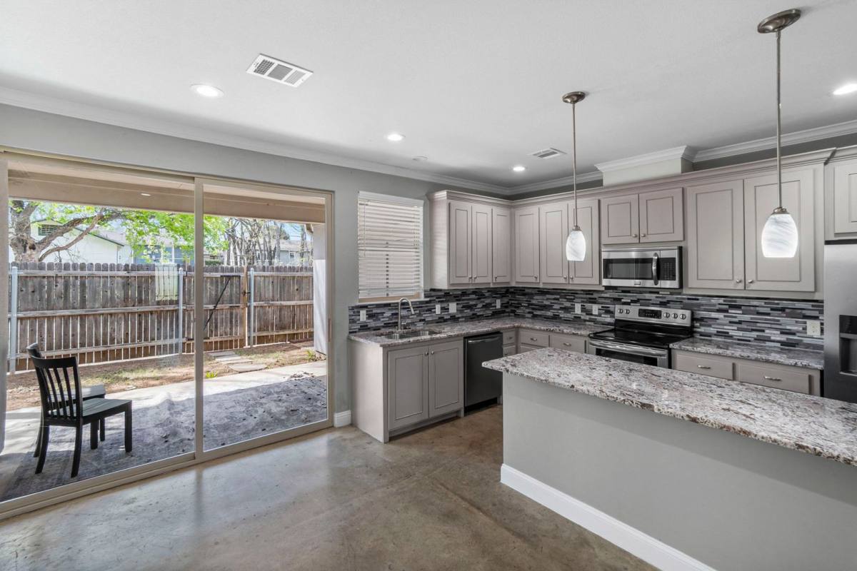 House for rent at 2710 Gordon Ave, Fort Worth, TX 76110