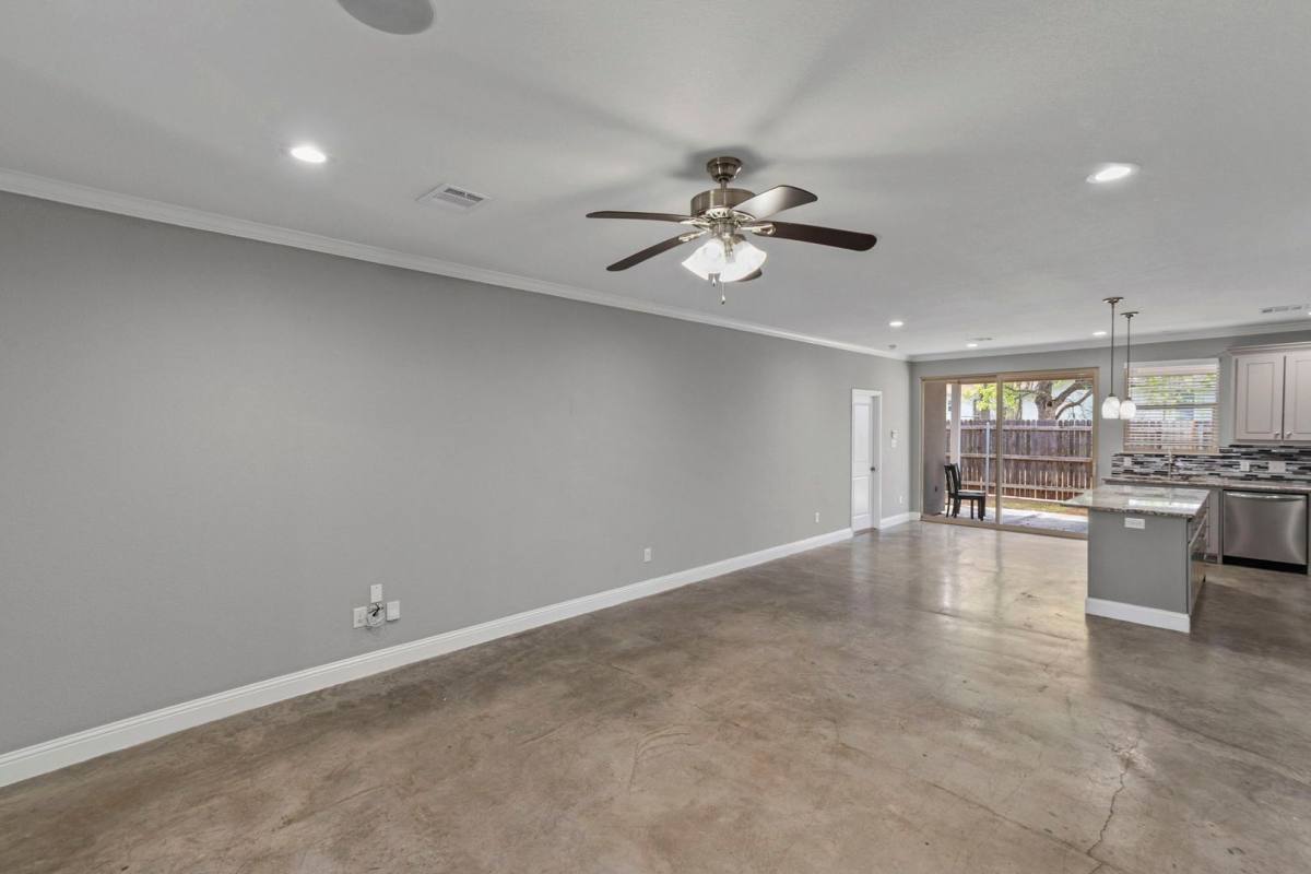 House for rent at 2710 Gordon Ave, Fort Worth, TX 76110