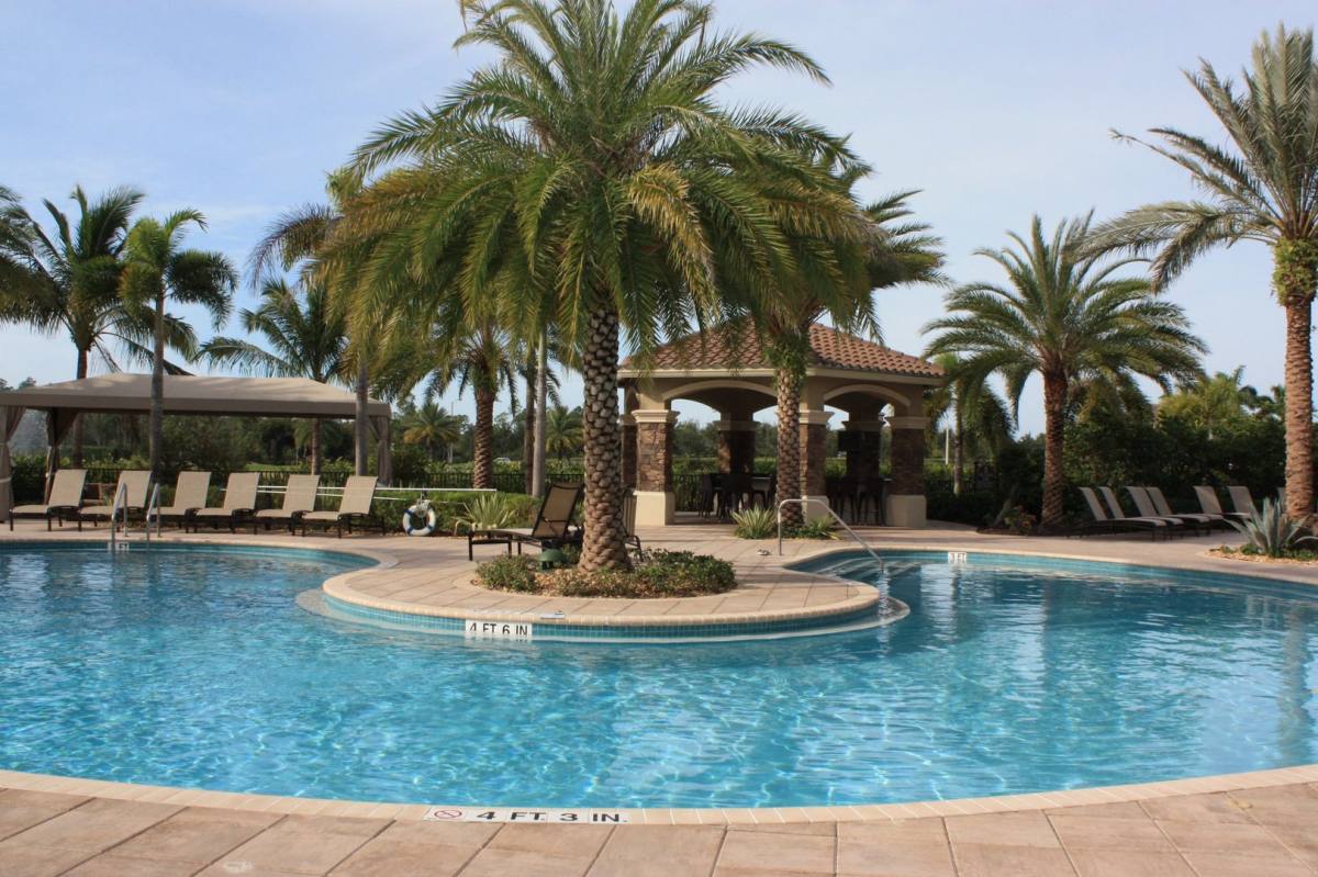 Townhouse for rent at 3326 Baltic Dr, Naples, FL 34119