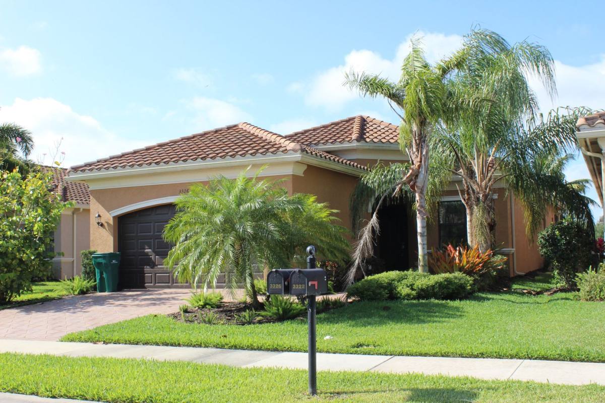 Townhouse for rent at 3326 Baltic Dr, Naples, FL 34119