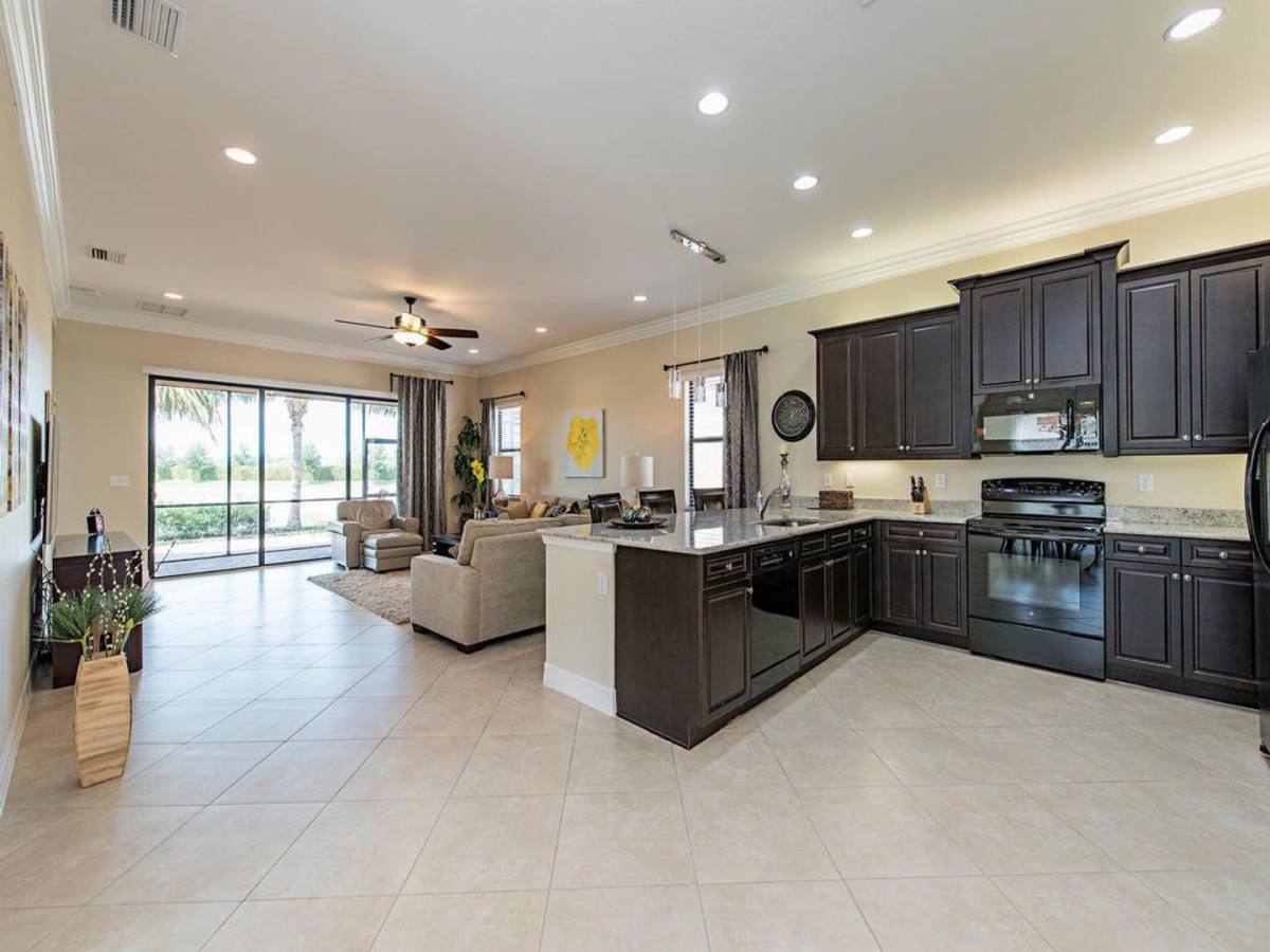 Townhouse for rent at 3326 Baltic Dr, Naples, FL 34119