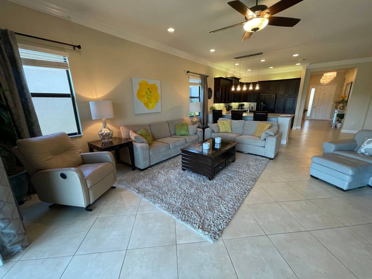 Townhouse for rent at 3326 Baltic Dr, Naples, FL 34119