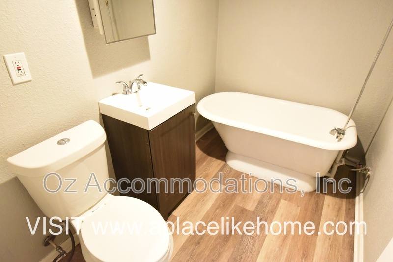 Apartment for rent at 3809 Washington St #B, Kansas City, MO 64111