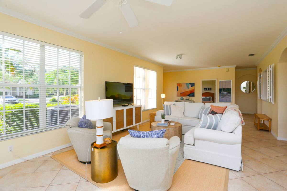 Condo for rent at 8981 Palmas Grandes Blvd, Bonita Springs, FL 34135