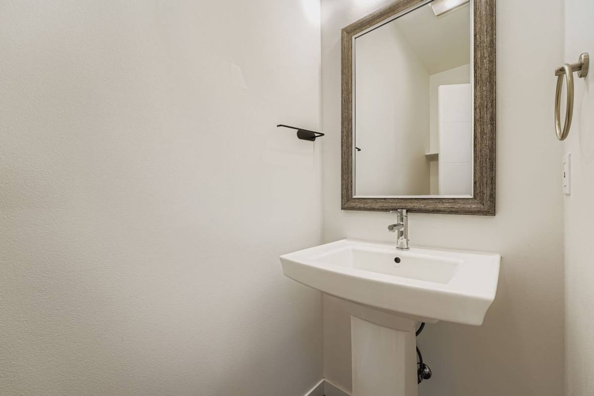Townhouse for rent at 4276 S Greenbelt Station Dr, Seattle, WA 98118