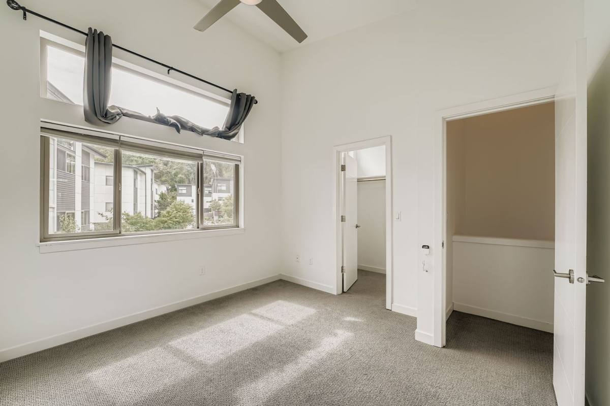 Townhouse for rent at 4276 S Greenbelt Station Dr, Seattle, WA 98118