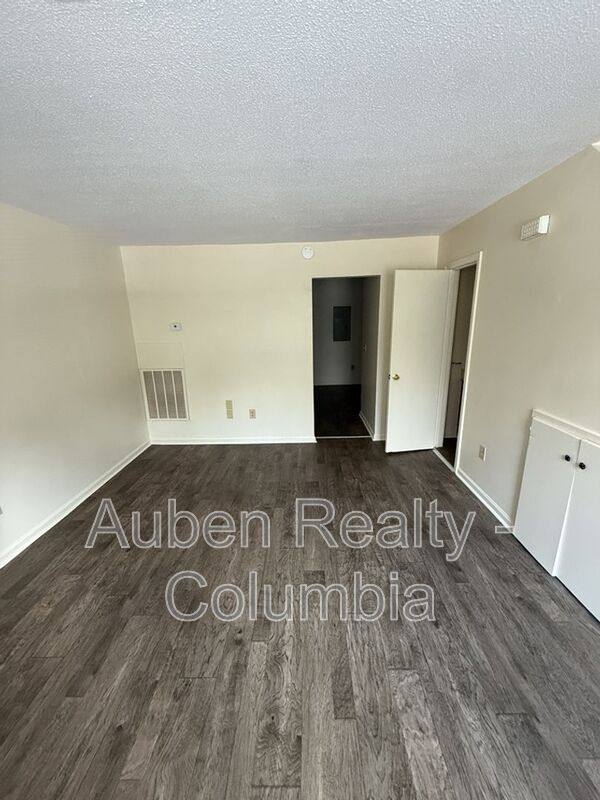 Townhouse for rent at 3606 Medical Dr #B, Columbia, SC 29203