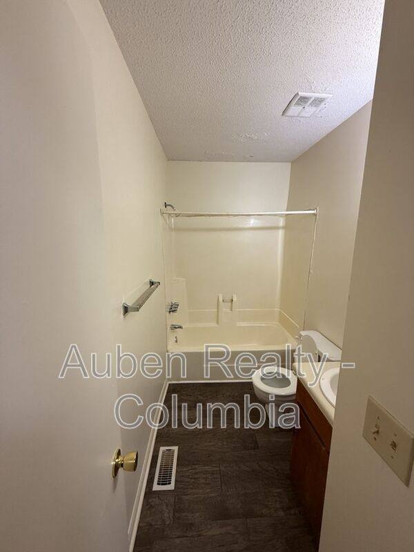 Townhouse for rent at 3606 Medical Dr #B, Columbia, SC 29203