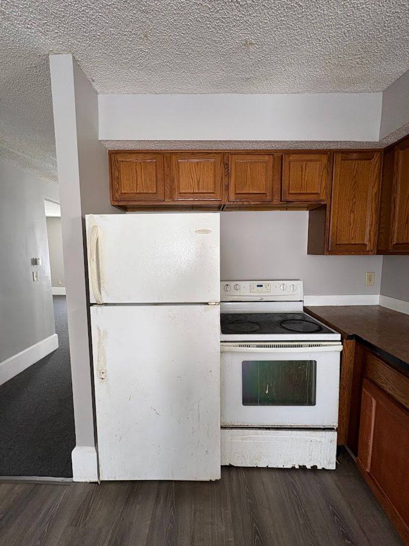 Apartment for rent at 729 Mallison Ave, Akron, OH 44307