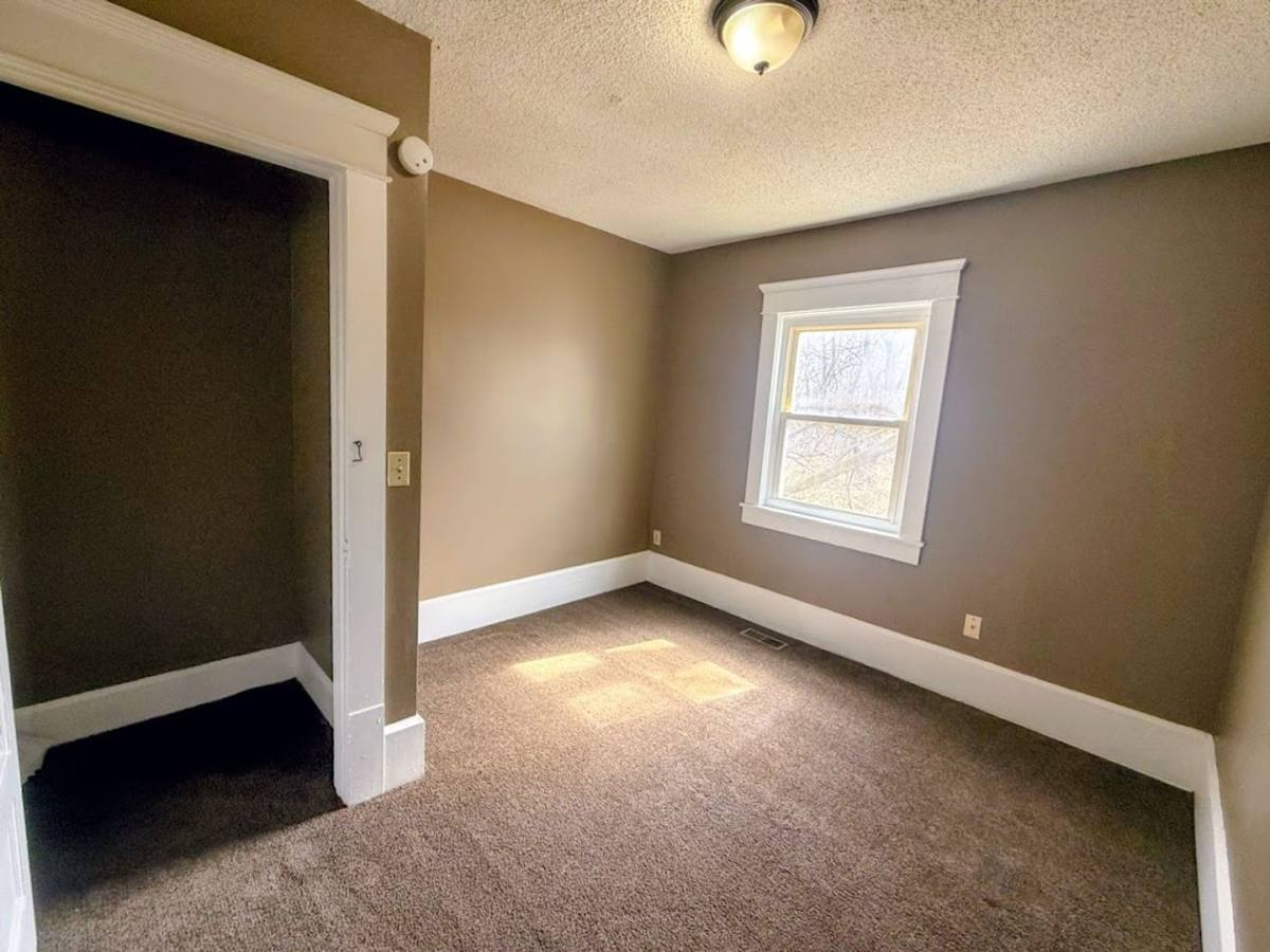 Apartment for rent at 729 Mallison Ave, Akron, OH 44307