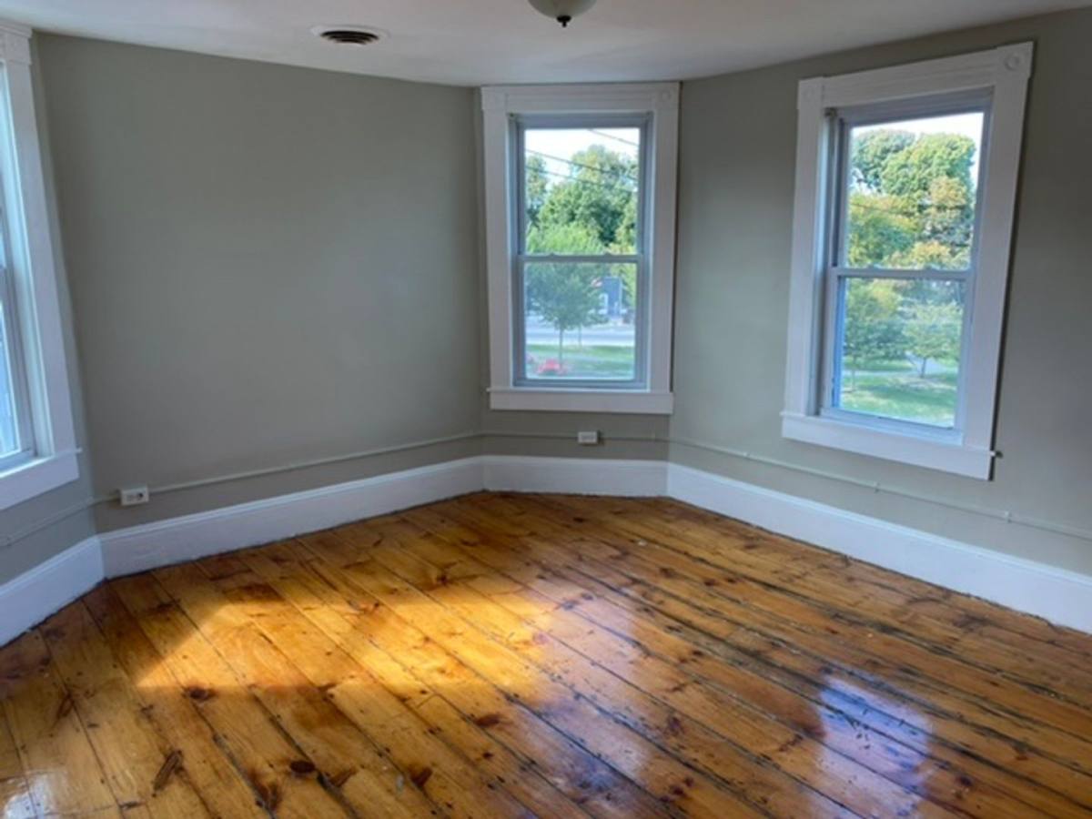 Apartment for rent at 185-187 Newbury St, Lawrence, MA 01841