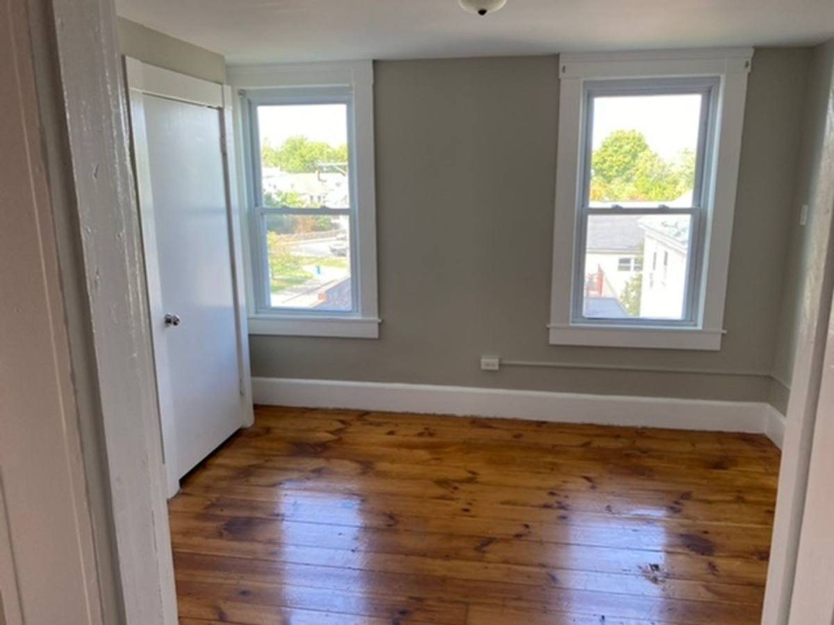 Apartment for rent at 185-187 Newbury St, Lawrence, MA 01841