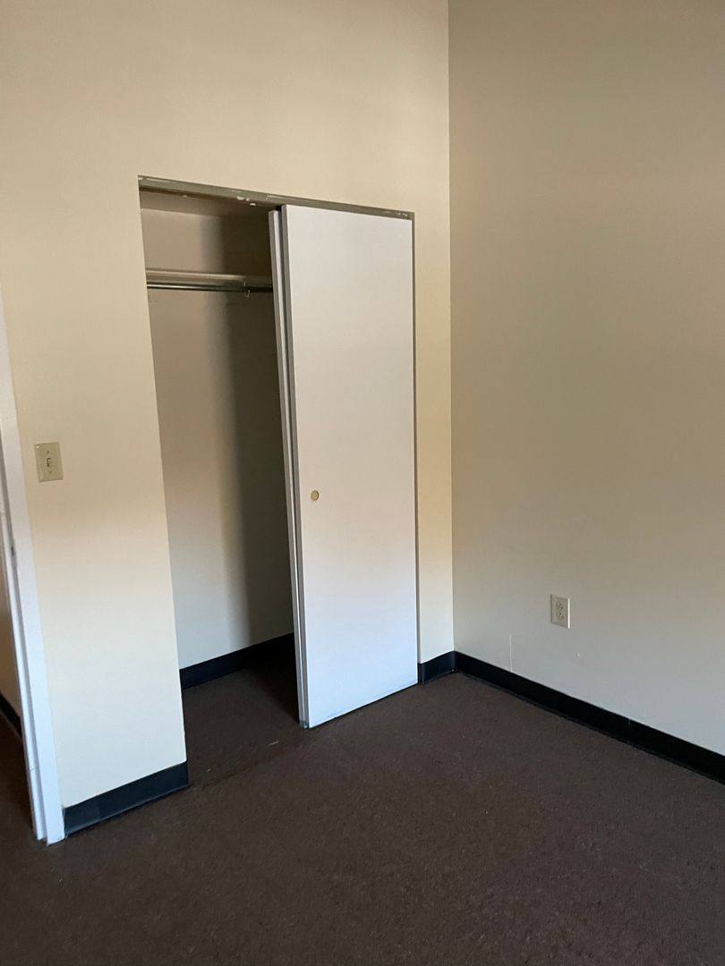 Apartment for rent at 1001 Pennington Rd, Trenton, NJ 08618