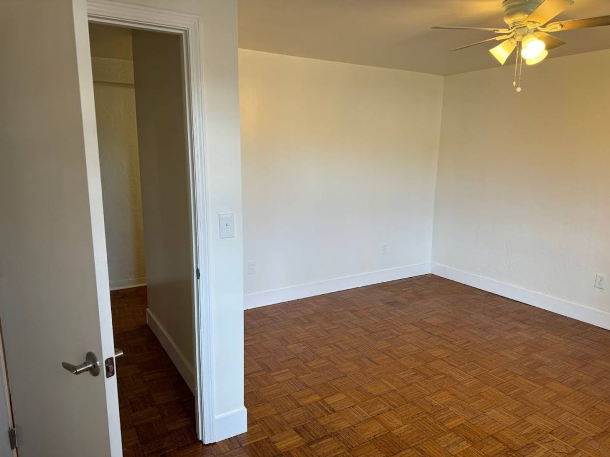 Apartment for rent at 5300 Fifth Ave, Pittsburgh, PA 15232