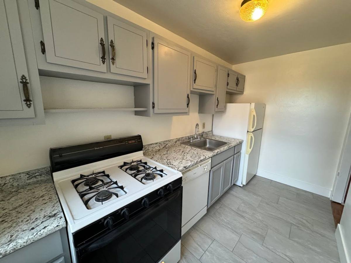 Apartment for rent at 5300 Fifth Ave, Pittsburgh, PA 15232