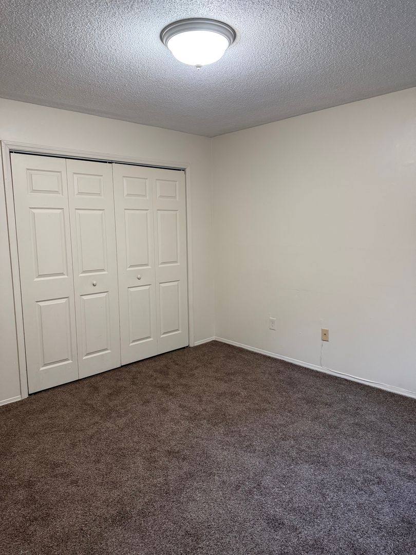 Apartment for rent at 26 & 32 Farragut St, Waterbury, CT 06705