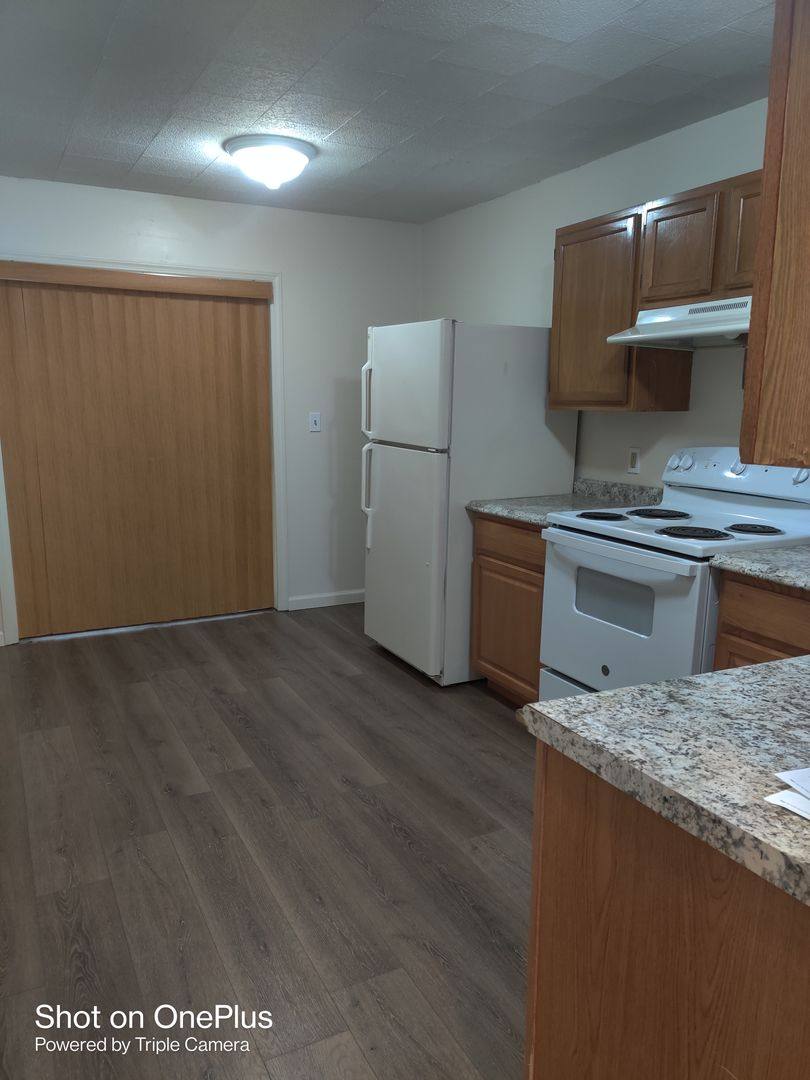 Apartment for rent at 26 & 32 Farragut St, Waterbury, CT 06705
