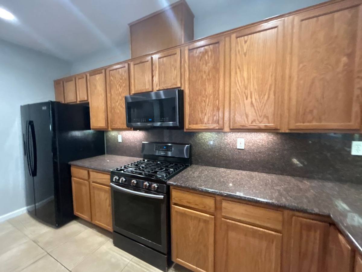 House for rent at 212 Riverbend Lane, Waterford, CA 95386