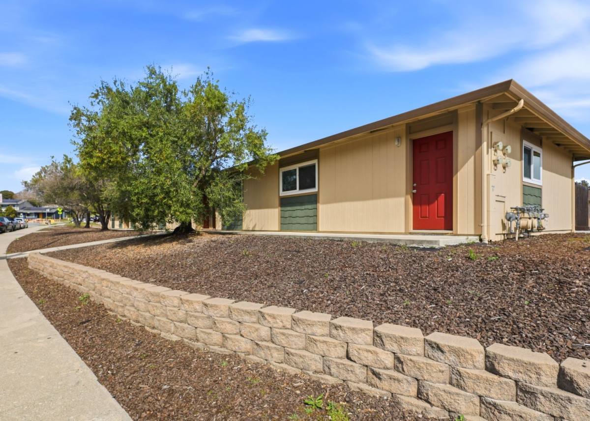 Apartment for rent at 253, 257, 261 Clifford Ave, Watsonville, CA 95076