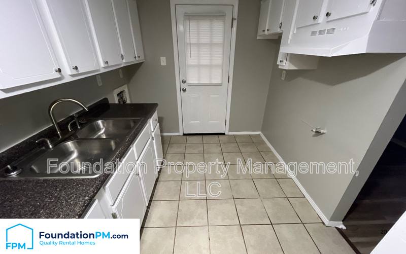 House for rent at 1129 Catalina Rd #1, Memphis, TN 38111