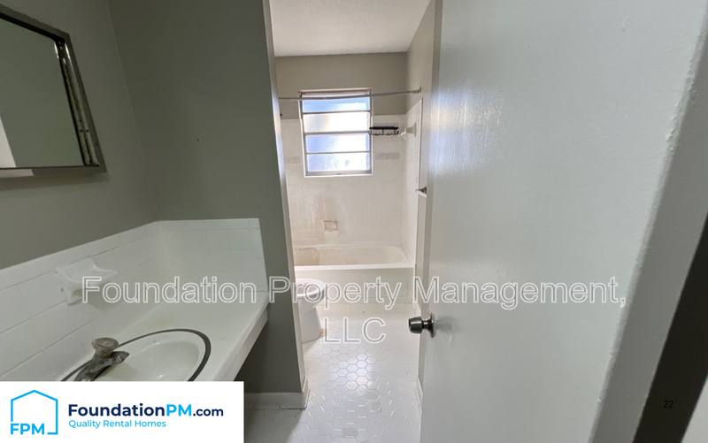 House for rent at 1131 Catalina Rd #1, Memphis, TN 38111