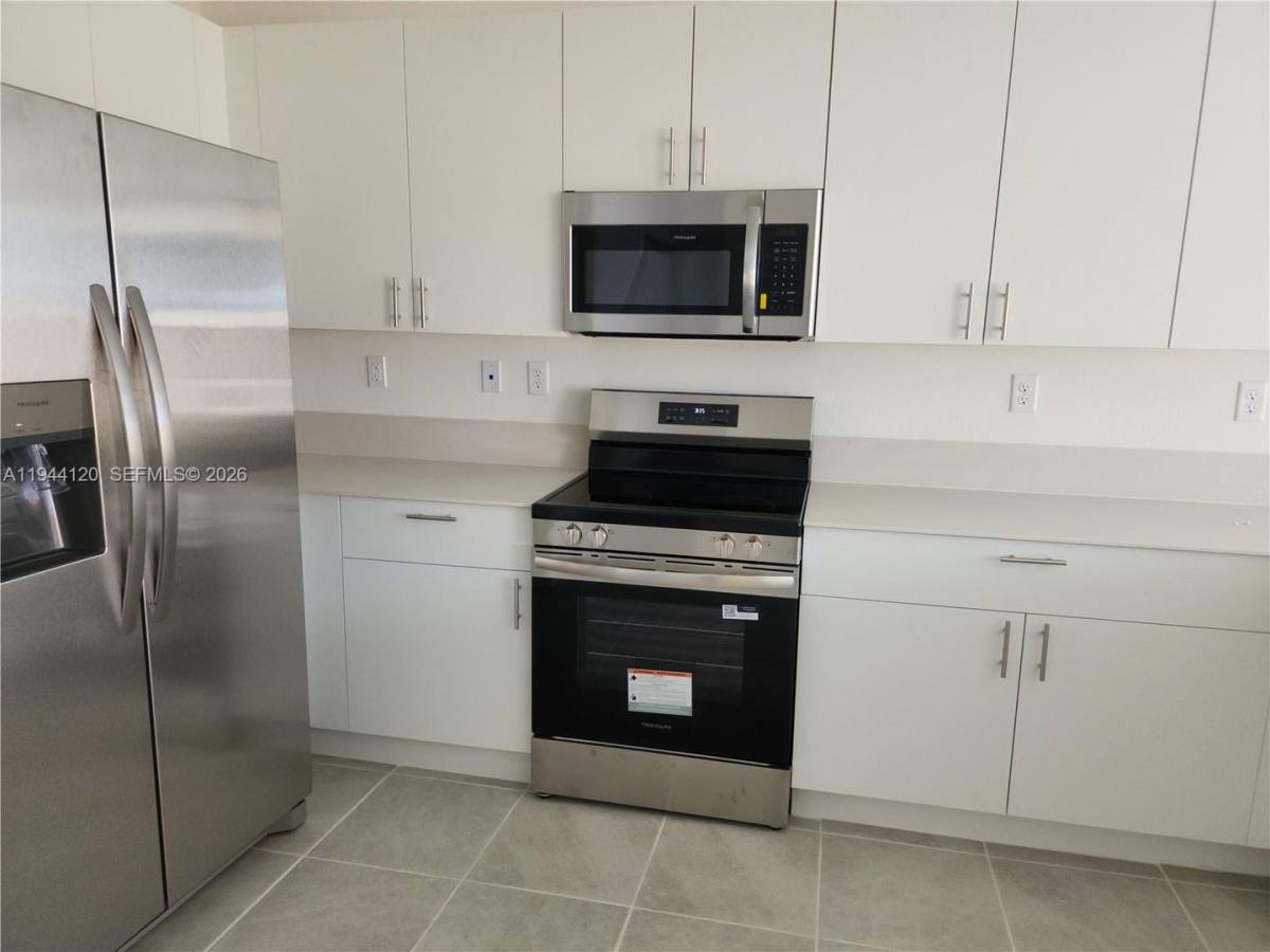 Townhouse for rent at 2750 SE 24th Terrace, Homestead, FL 33035