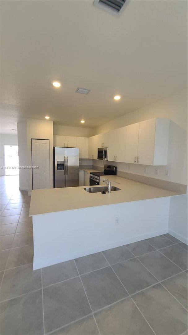 Townhouse for rent at 2750 SE 24th Terrace, Homestead, FL 33035