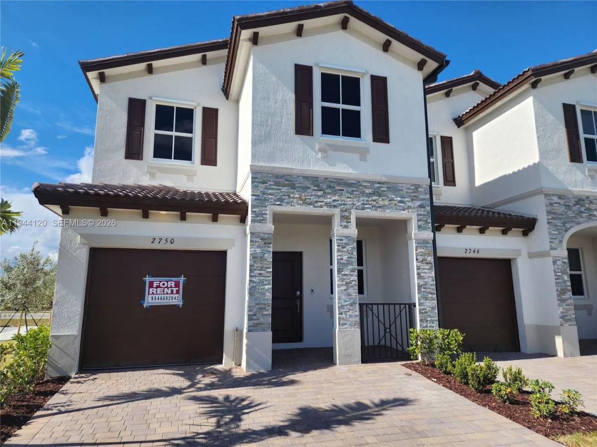 Townhouse for rent at 2750 SE 24th Terrace, Homestead, FL 33035