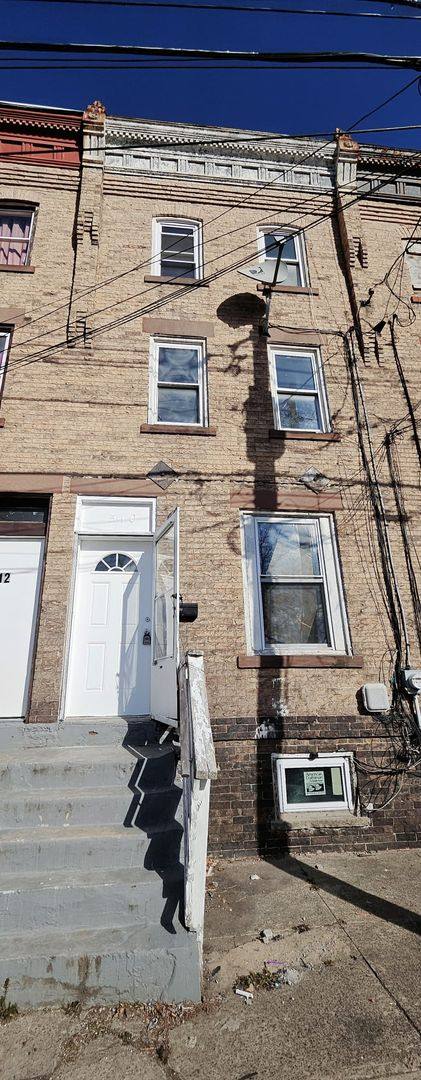 House for rent at 510 W Hanover St, Trenton, NJ 08608