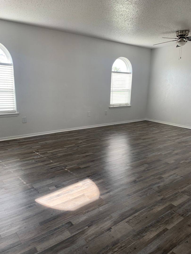 Apartment for rent at 3206 Green Tee Dr, Arlington, TX 76013
