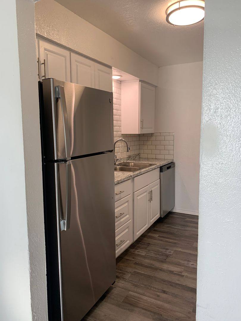 Apartment for rent at 3206 Green Tee Dr, Arlington, TX 76013