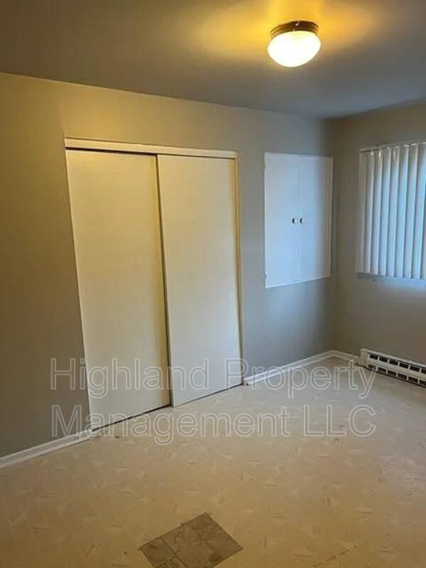 Apartment for rent at 410 SE McKenzie St #1, Pullman, WA 99163