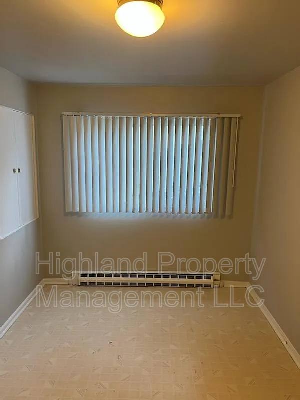 Apartment for rent at 410 SE McKenzie St #1, Pullman, WA 99163
