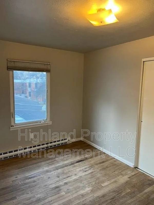 Apartment for rent at 410 SE McKenzie St #1, Pullman, WA 99163