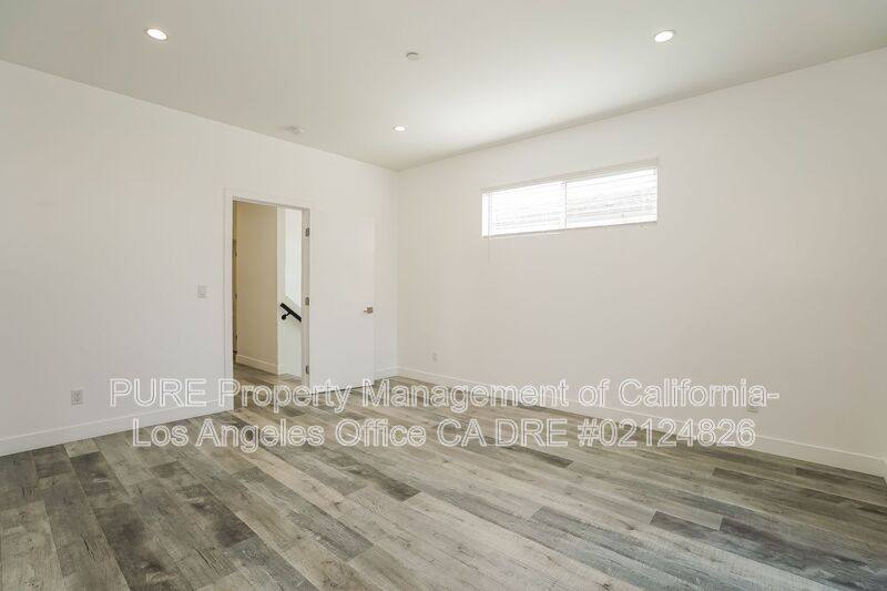 Townhouse for rent at 1340 N Kenmore Ave, Los Angeles, CA 90027