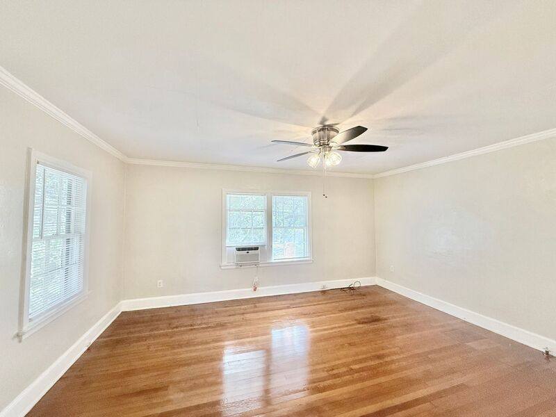 Apartment for rent at 1720 E La Rua St #A Gle-Clo, Pensacola, FL 32501